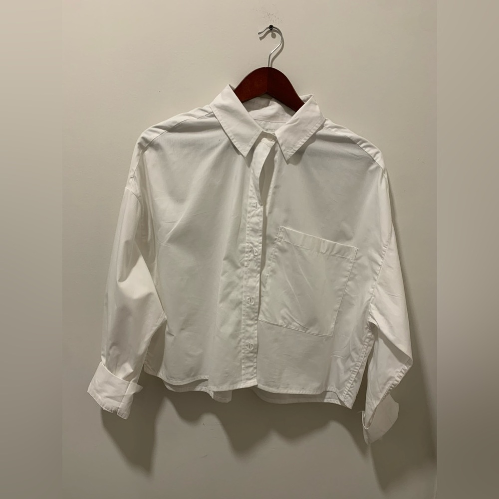 Abercrombie White Cropped Collared Button Down Shirt